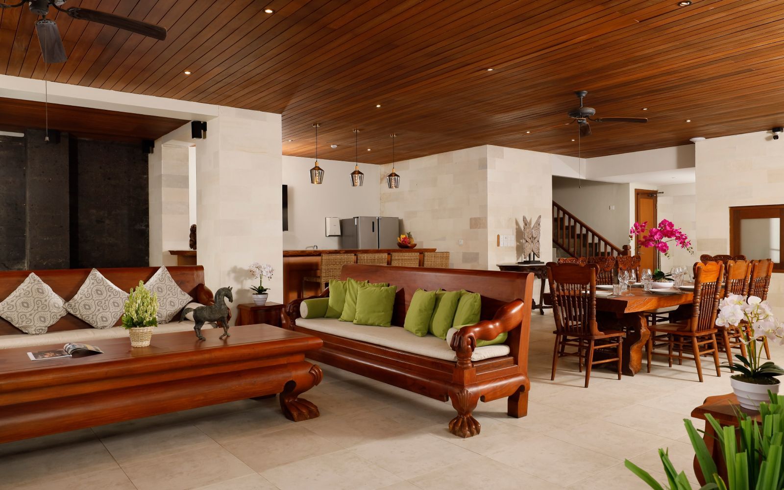 thebija-3brlivingdining